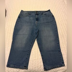 d. jeans Women's Capri Blue Jeans